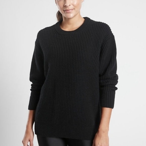 Athleta Sweaters - Athleta Cascades Crew sweater